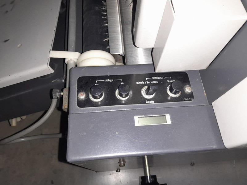 Horizon AC-8000 S | collator | 8 stations | 1992 - Printing machinery: picture 4 Horizon AC-8000 S | collator | 8 stations | 1992 - Printing machinery: picture 4