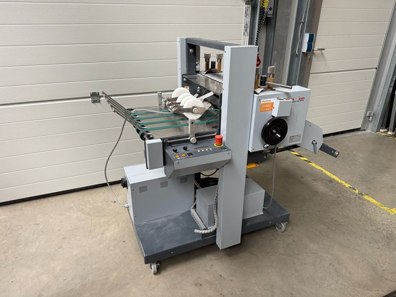 Horizon PST-40 - Folding machine: picture 1 Horizon PST-40 - Folding machine: picture 1