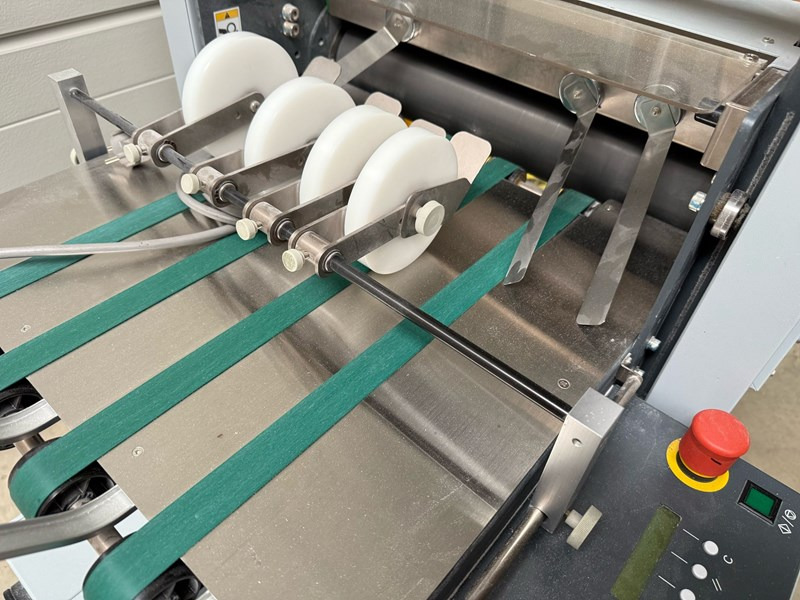 Horizon PST-40 - Folding machine: picture 4 Horizon PST-40 - Folding machine: picture 4