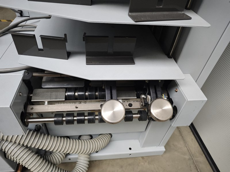 Horizon VAC-100 c | collator | 10 stations | 2008 | 33.2 mio - Printing machinery: picture 5 Horizon VAC-100 c | collator | 10 stations | 2008 | 33.2 mio - Printing machinery: picture 5