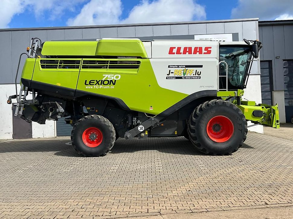 J.Reiff Sarl
Herr Stefan Neukirch - 77 Z.I in den - Combine harvester: picture 5 J.Reiff Sarl
Herr Stefan Neukirch - 77 Z.I in den - Combine harvester: picture 5