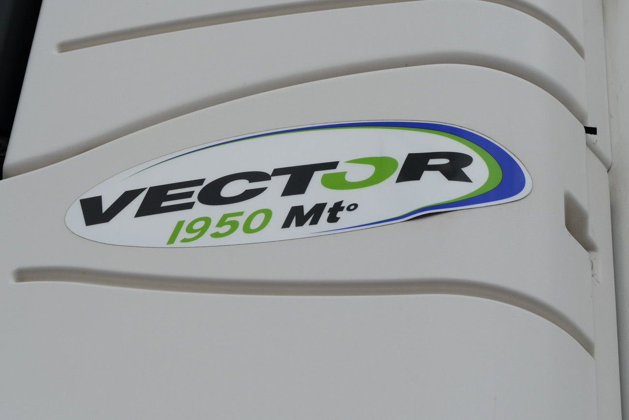 Schmitz Cargobull SKO 18 /BI TEMP / LBW BÄR / FP45 /VECTOR 1950 MT - Closed box semi-trailer: picture 4 Schmitz Cargobull SKO 18 /BI TEMP / LBW BÄR / FP45 /VECTOR 1950 MT - Closed box semi-trailer: picture 4