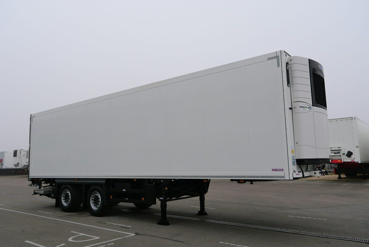 Schmitz Cargobull SKO 18/ LZG CITY FP 45 / LBW 2000 kg / CARR /TRI - Closed box semi-trailer: picture 3 Schmitz Cargobull SKO 18/ LZG CITY FP 45 / LBW 2000 kg / CARR /TRI - Closed box semi-trailer: picture 3