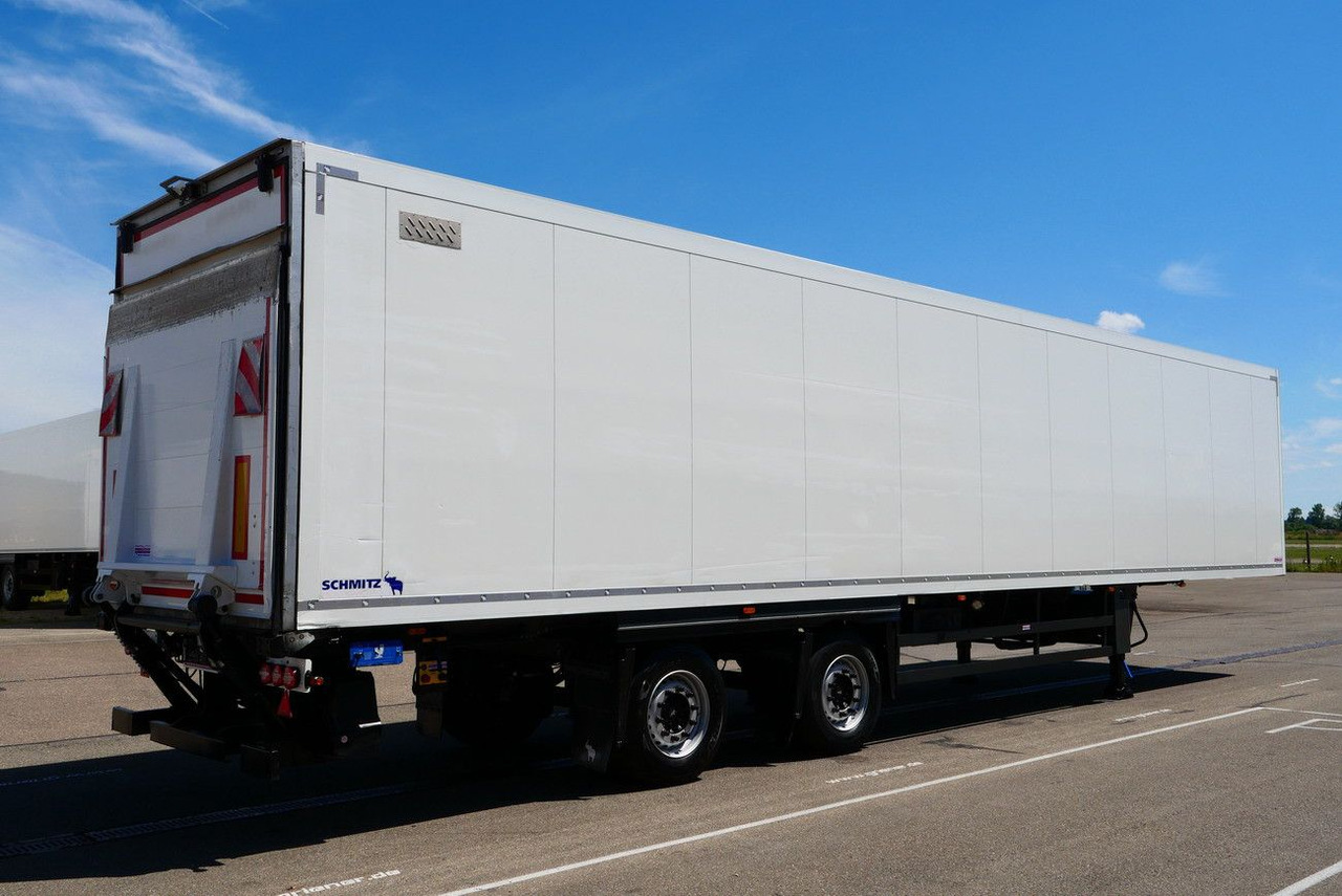 Schmitz Cargobull SKO 18/ TRIDEC LZG/ LBW 2000 kg SLXe 200 CITY - Closed box semi-trailer: picture 2 Schmitz Cargobull SKO 18/ TRIDEC LZG/ LBW 2000 kg SLXe 200 CITY - Closed box semi-trailer: picture 2