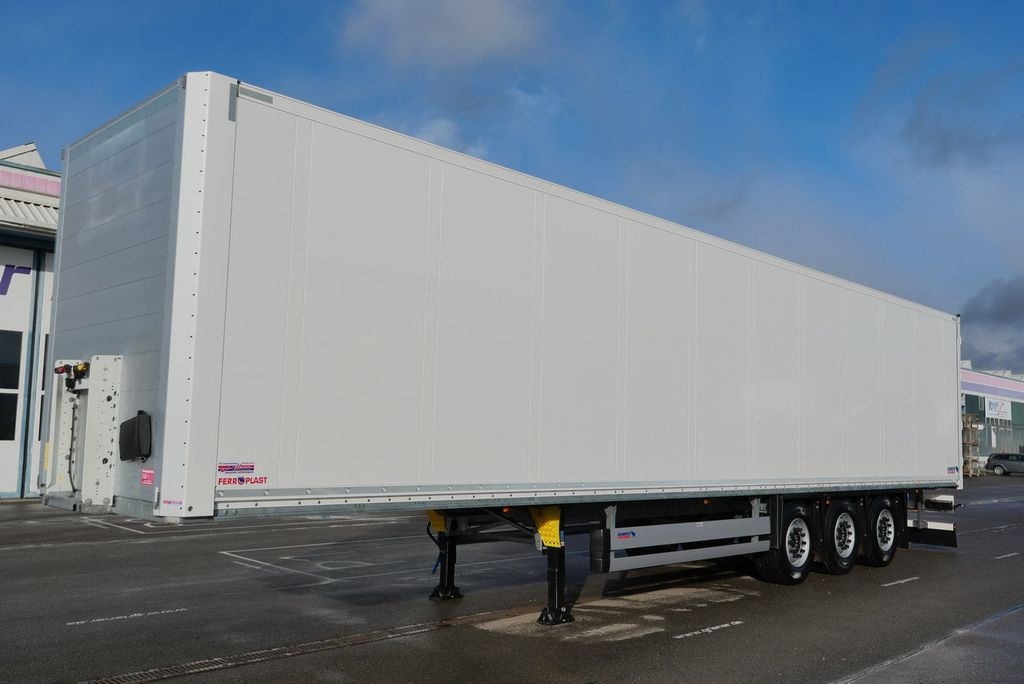 Schmitz Cargobull SKO 24/ 3 x ZURRLEISTE / LED/ LIFT 39 tsd km - Closed box semi-trailer: picture 4 Schmitz Cargobull SKO 24/ 3 x ZURRLEISTE / LED/ LIFT 39 tsd km - Closed box semi-trailer: picture 4
