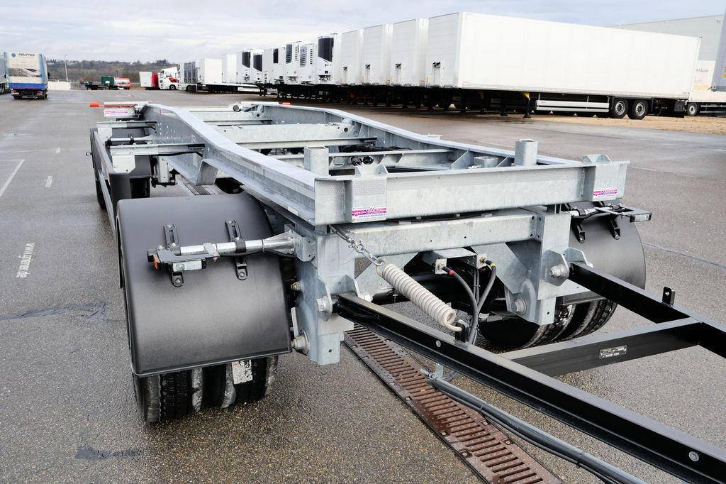 Web-Trailer ARA 18/ DIN 30722 / 5000 - 7000 mm/19,5 VERZINKT - Roll-off/ Skip trailer: picture 3 Web-Trailer ARA 18/ DIN 30722 / 5000 - 7000 mm/19,5 VERZINKT - Roll-off/ Skip trailer: picture 3