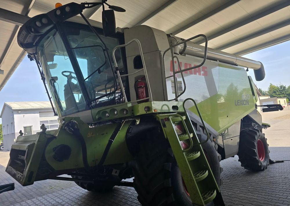 Claas Lexion 650 - Combine harvester: picture 2 Claas Lexion 650 - Combine harvester: picture 2