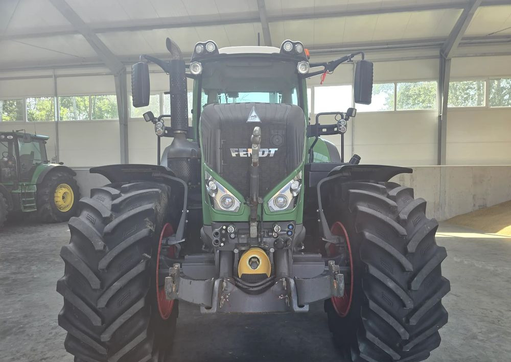 Fendt 828 - Farm tractor: picture 5 Fendt 828 - Farm tractor: picture 5