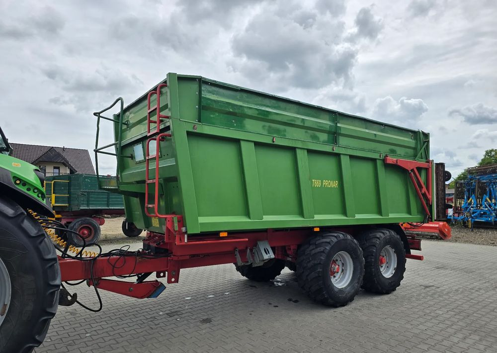 Pronar T 669 - Farm trailer: picture 1 Pronar T 669 - Farm trailer: picture 1