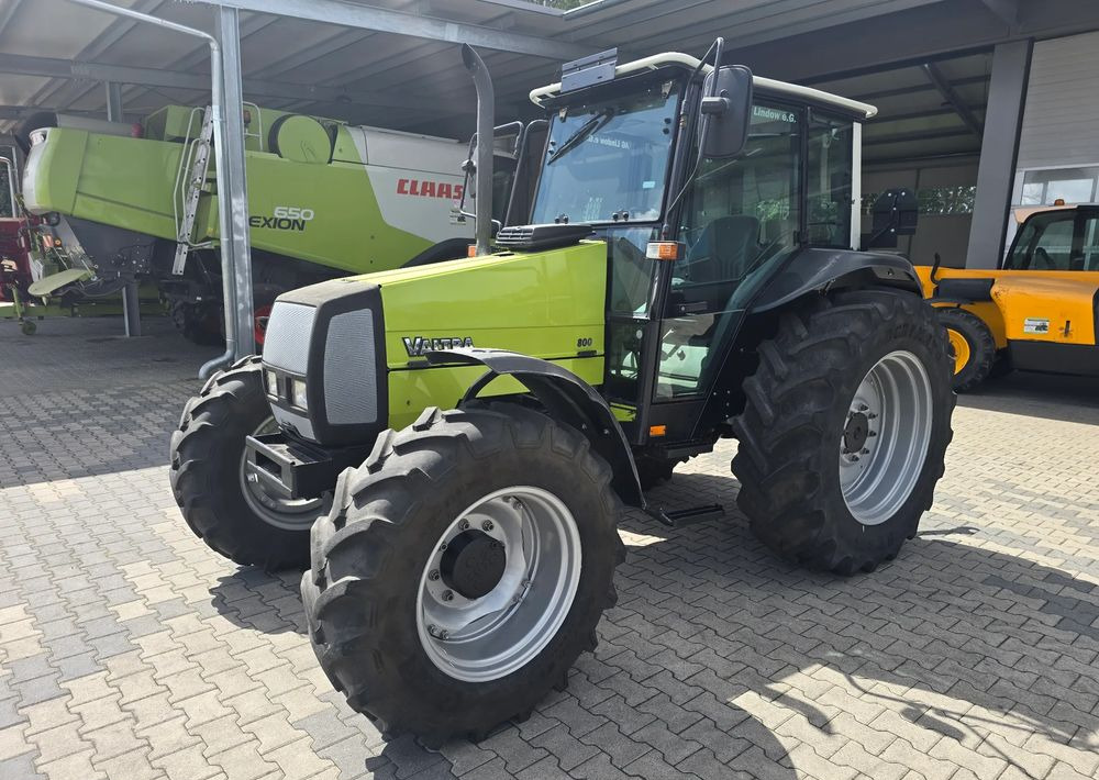 Valtra 800 - Farm tractor: picture 2 Valtra 800 - Farm tractor: picture 2