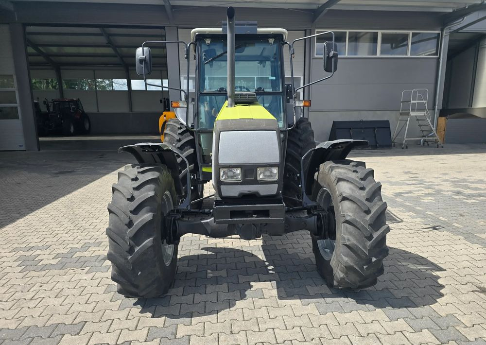 Valtra 800 - Farm tractor: picture 3 Valtra 800 - Farm tractor: picture 3