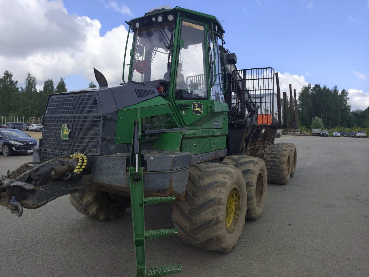 JOHN DEERE 910G - Forwarder: picture 1 JOHN DEERE 910G - Forwarder: picture 1