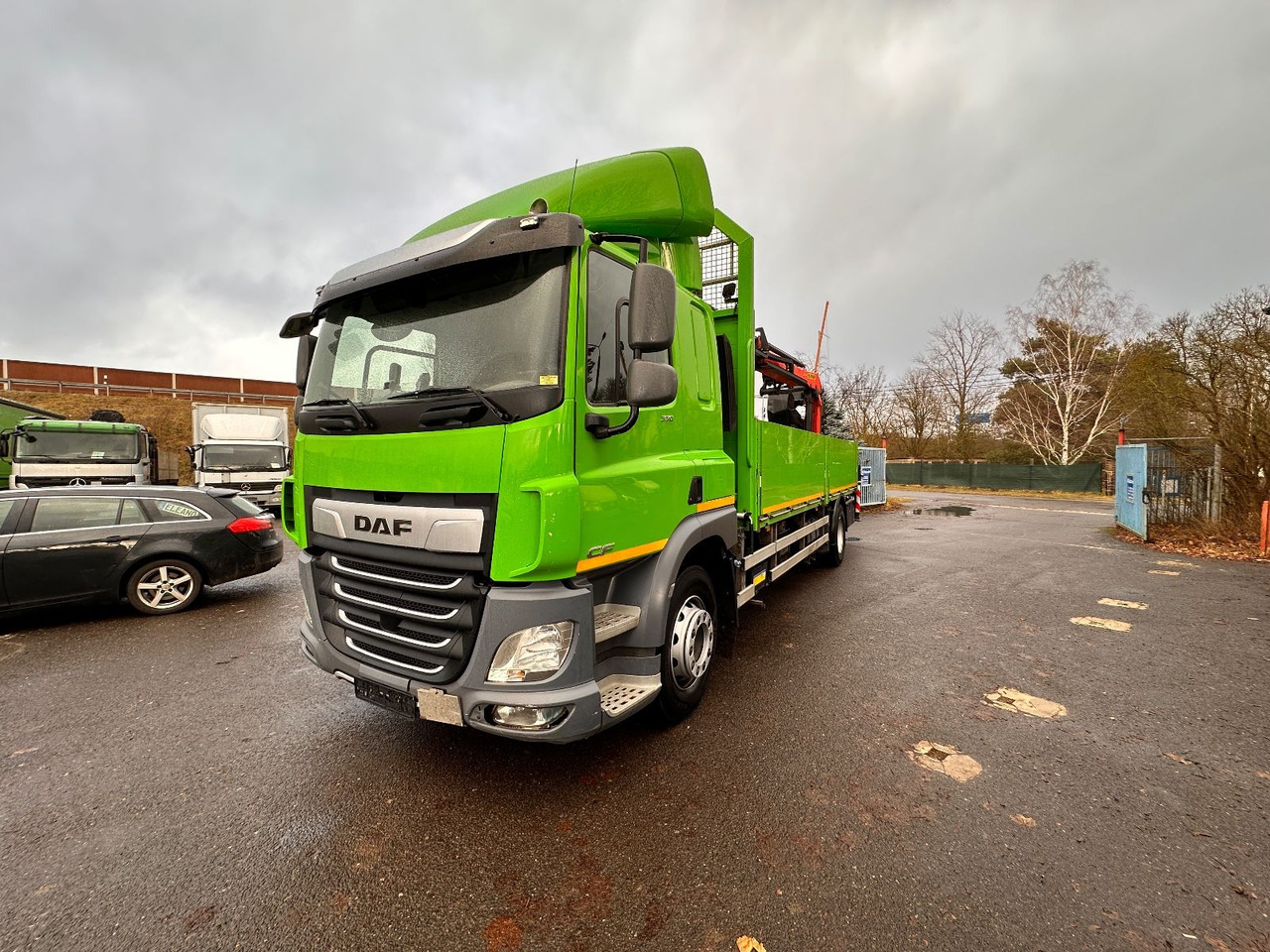 DAF CF 370 mit Kran Klima Tempomat - Dropside/ Flatbed truck, Crane truck: picture 3 DAF CF 370 mit Kran Klima Tempomat - Dropside/ Flatbed truck, Crane truck: picture 3