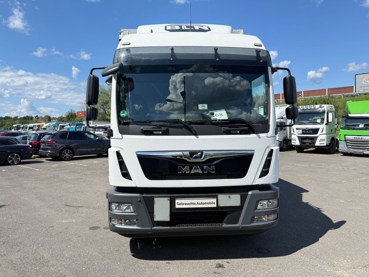 MAN TGM 15.290 - Curtainsider truck: picture 1 MAN TGM 15.290 - Curtainsider truck: picture 1
