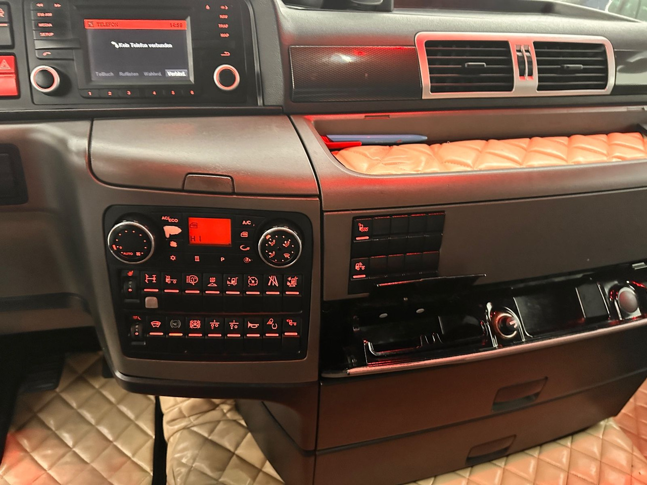 Tractor unit MAN TGX 18.510: picture 13 Tractor unit MAN TGX 18.510: picture 13