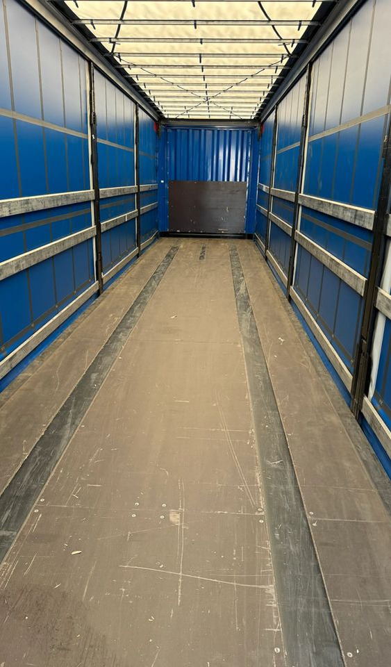 Krone SD - Curtainsider semi-trailer: picture 5 Krone SD - Curtainsider semi-trailer: picture 5