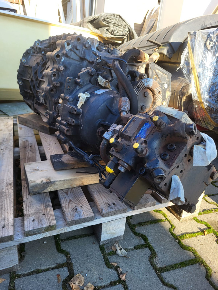 ZF TRAXON 12 TX 2826 - Gearbox: picture 3 ZF TRAXON 12 TX 2826 - Gearbox: picture 3