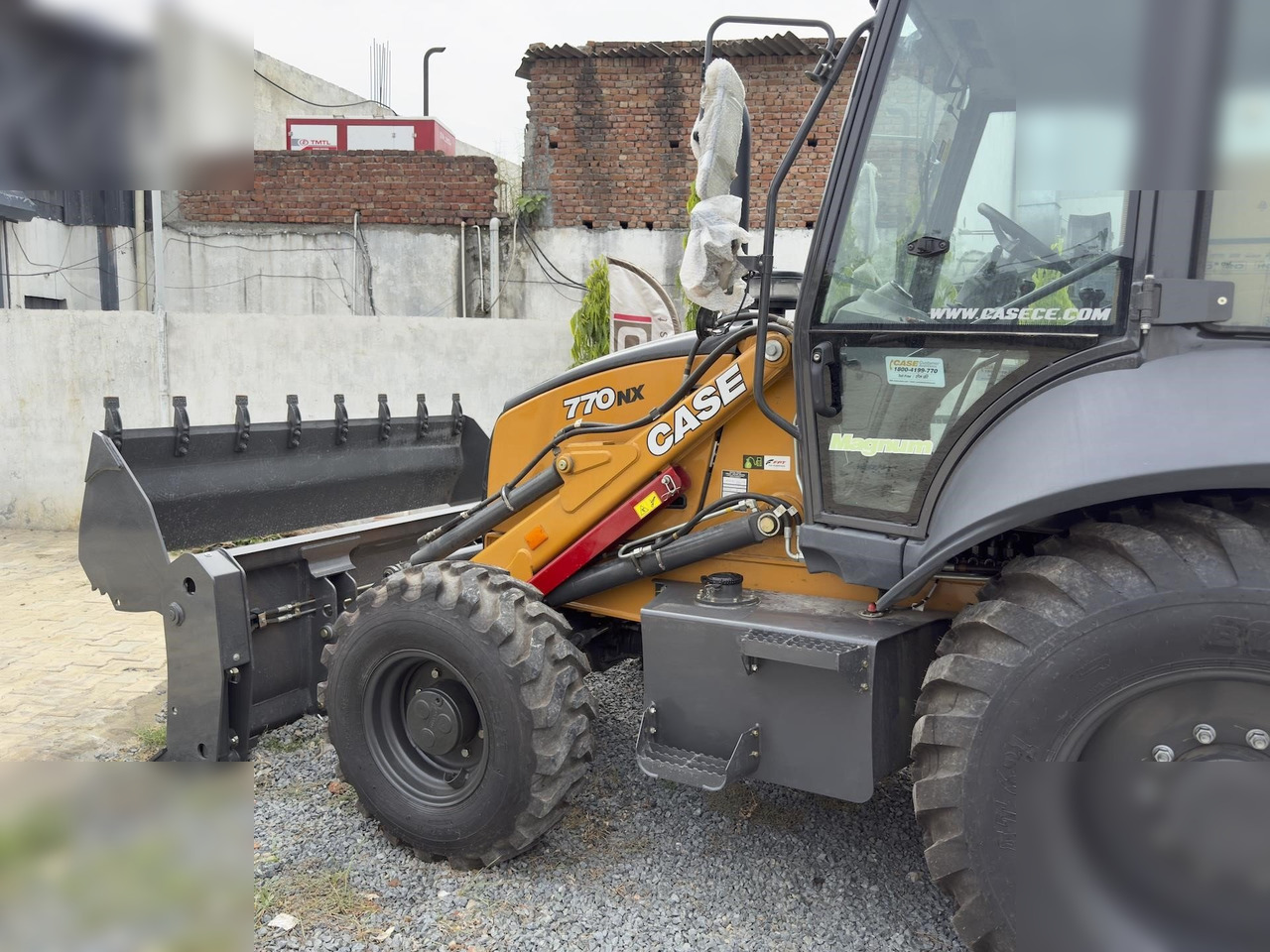 New Backhoe loader CASE 770NX MAGNUM: picture 8