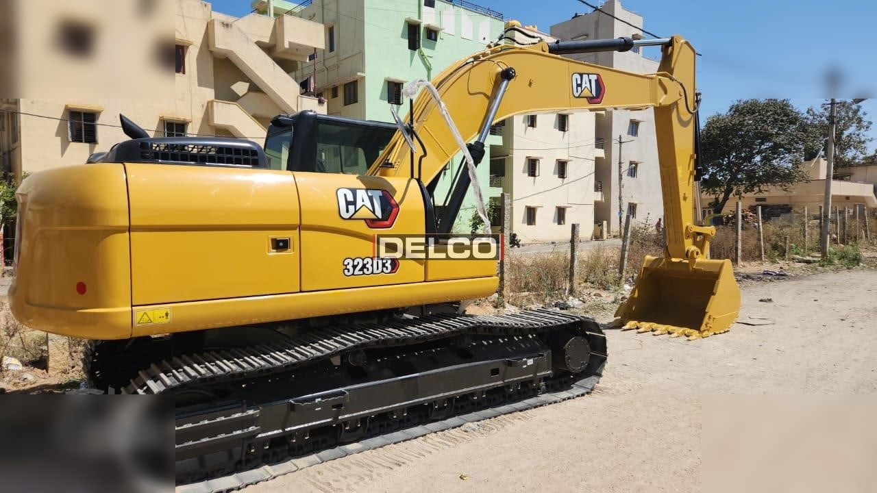 CATERPILLAR 323D3 - Crawler excavator: picture 1 CATERPILLAR 323D3 - Crawler excavator: picture 1