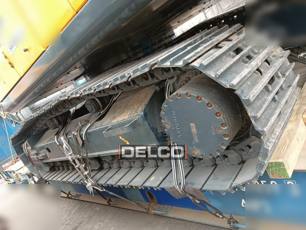 New Crawler excavator HYUNDAI ROBEX 210: picture 18