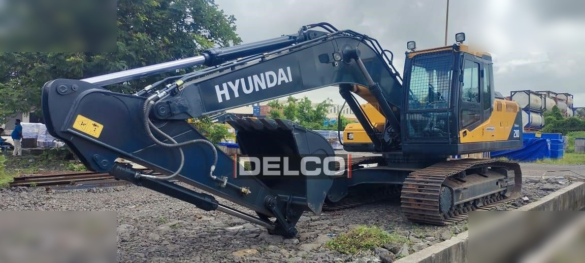 New Crawler excavator HYUNDAI ROBEX 210: picture 7
