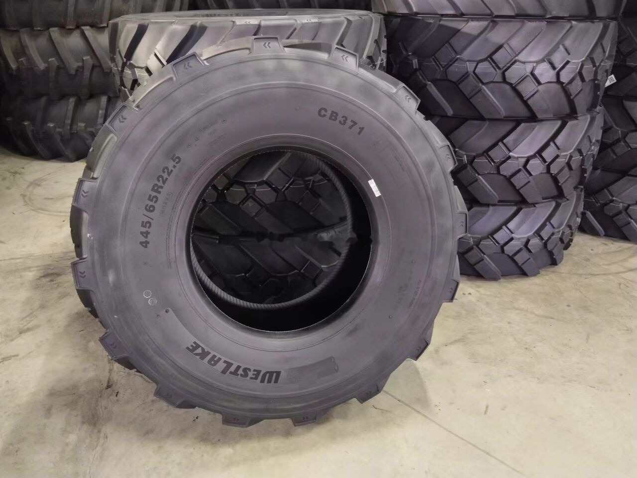 WestLake 445/65R22.5 (18R22.5) CB371 169F TL - Tire for Construction machinery: picture 2 WestLake 445/65R22.5 (18R22.5) CB371 169F TL - Tire for Construction machinery: picture 2