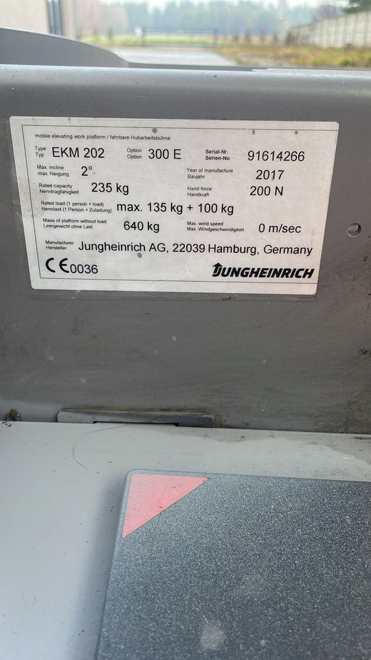 Jungheinrich EKM 202 - Order picker: picture 4 Jungheinrich EKM 202 - Order picker: picture 4