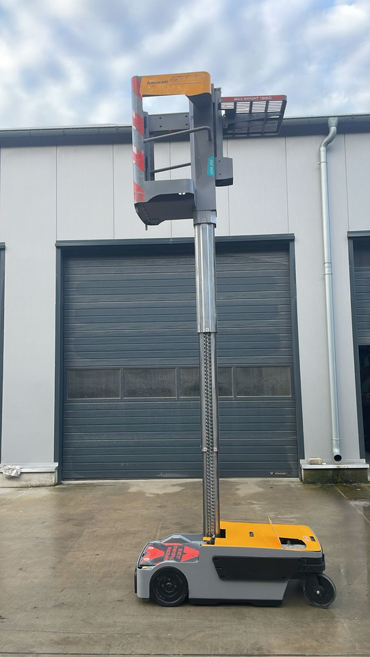 Jungheinrich EKM 202 - Order picker: picture 1 Jungheinrich EKM 202 - Order picker: picture 1