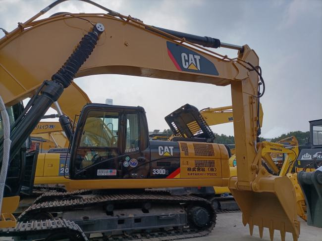 CAT 325D - Crawler excavator: picture 3 CAT 325D - Crawler excavator: picture 3