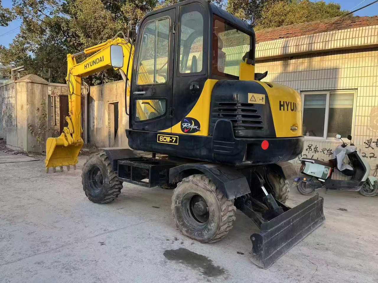Hyundai 60w-7 - Wheel excavator: picture 2 Hyundai 60w-7 - Wheel excavator: picture 2