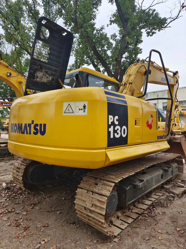 Komatsu PC130 - Crawler excavator: picture 1 Komatsu PC130 - Crawler excavator: picture 1