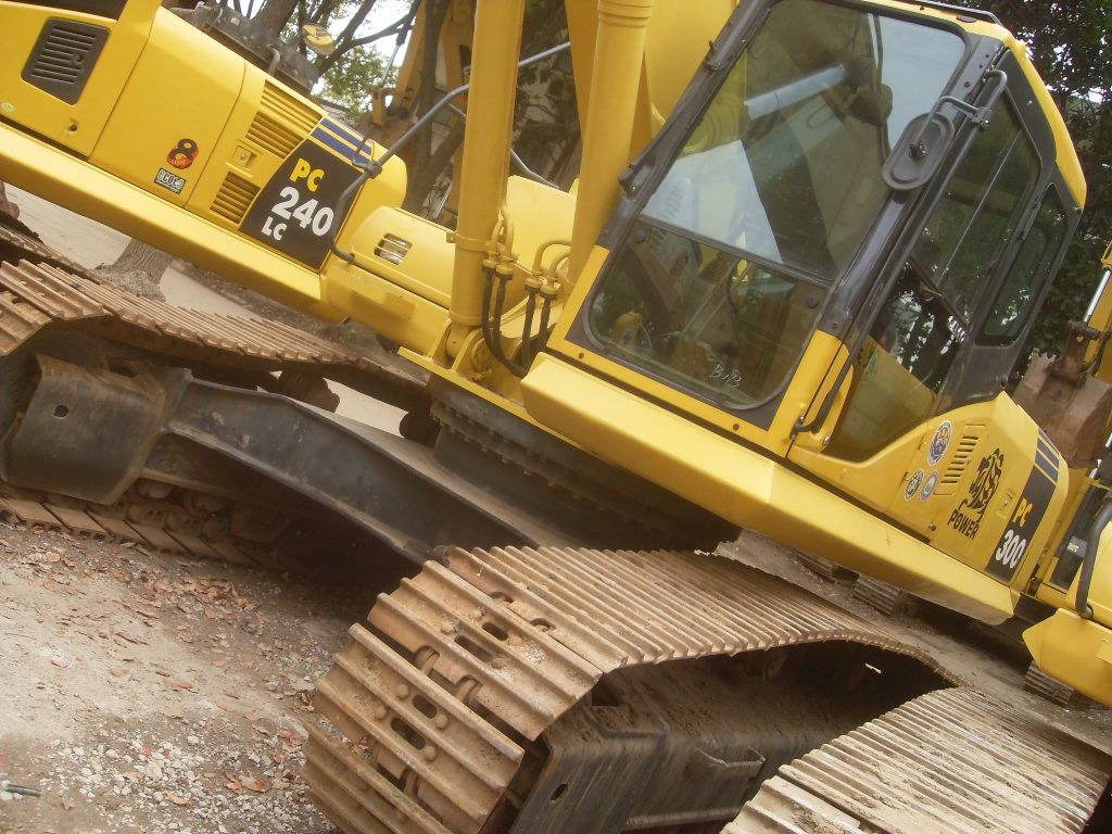 Komatsu PC300-7 - Crawler excavator: picture 1 Komatsu PC300-7 - Crawler excavator: picture 1