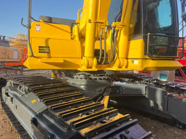Komatsu PC450 - Crawler excavator: picture 2 Komatsu PC450 - Crawler excavator: picture 2