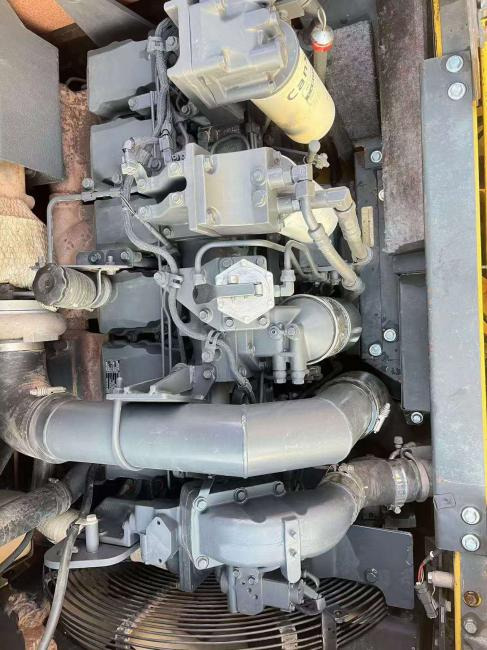 Komatsu PC450 - Crawler excavator: picture 4 Komatsu PC450 - Crawler excavator: picture 4