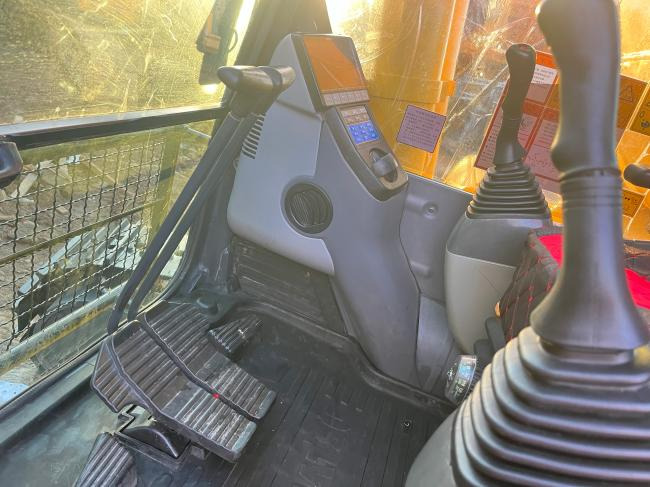 Komatsu PC450 - Crawler excavator: picture 5 Komatsu PC450 - Crawler excavator: picture 5