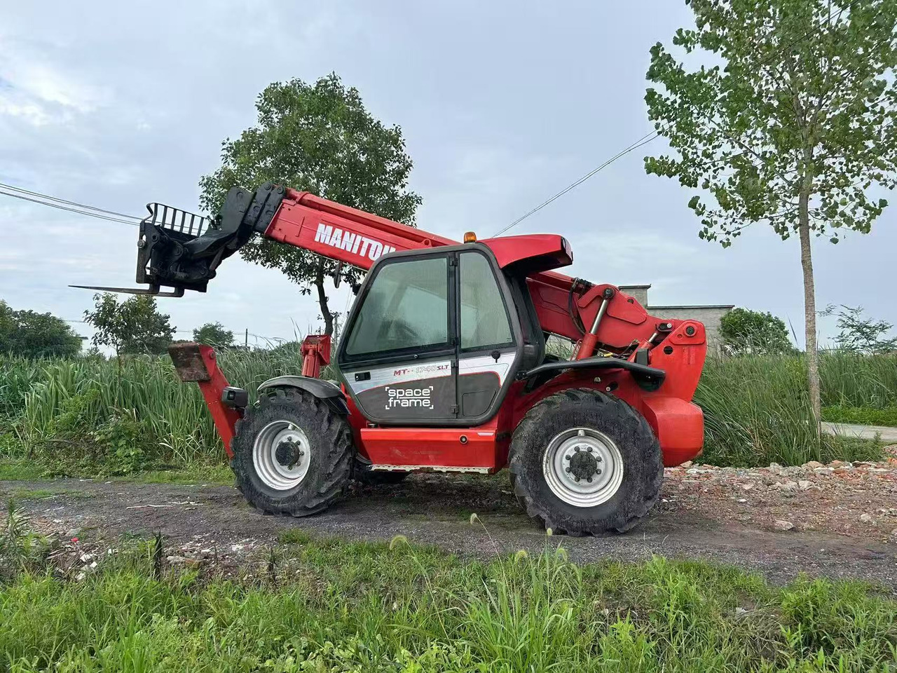 MANITOU MT-1740 - Telescopic boom: picture 1 MANITOU MT-1740 - Telescopic boom: picture 1