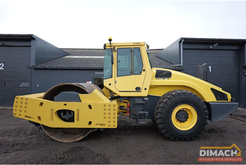 Bomag BW226 DH-4i BVC Trilrolwals - 27 ton - GPS pakket -TOP conditie - camera - Deutz 6 cil. - Roller: picture 1 Bomag BW226 DH-4i BVC Trilrolwals - 27 ton - GPS pakket -TOP conditie - camera - Deutz 6 cil. - Roller: picture 1