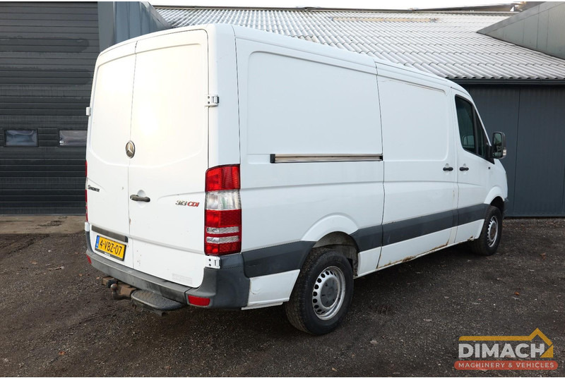 Mercedes-Benz 906 KA 35 Sprinter 313 - Euro 4 - L2H2 - trekhaak - airco - NL auto - Panel van: picture 2 Mercedes-Benz 906 KA 35 Sprinter 313 - Euro 4 - L2H2 - trekhaak - airco - NL auto - Panel van: picture 2