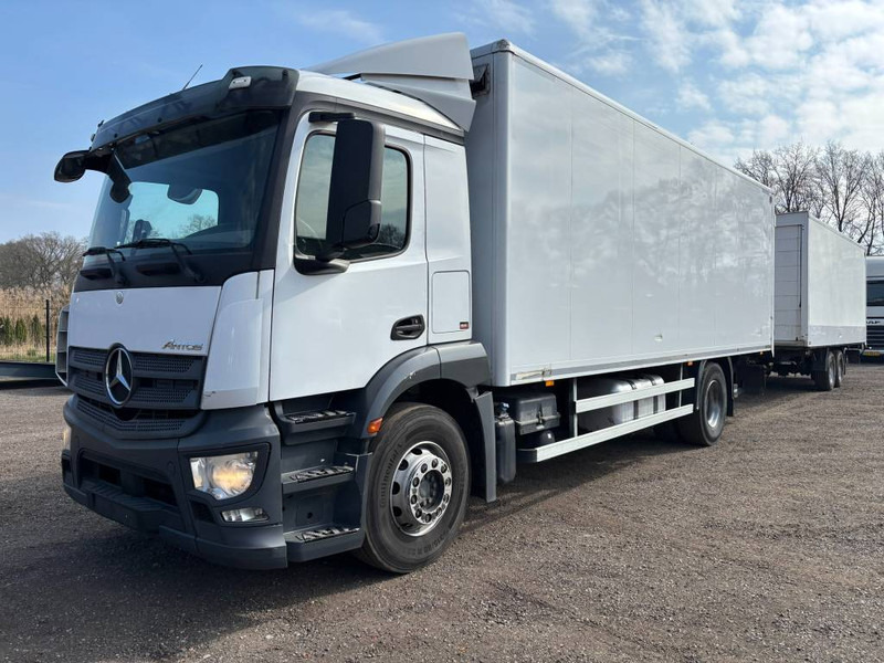 Mercedes-Benz Antos 1833 4x2ladebordwand + anhanger koffer Euro6 - Box truck: picture 3 Mercedes-Benz Antos 1833 4x2ladebordwand + anhanger koffer Euro6 - Box truck: picture 3
