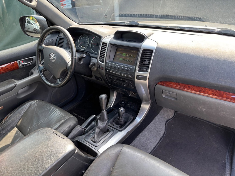 Toyota Land Cruiser 120 5 doors 3.0L D4-D Prado - Car: picture 3 Toyota Land Cruiser 120 5 doors 3.0L D4-D Prado - Car: picture 3