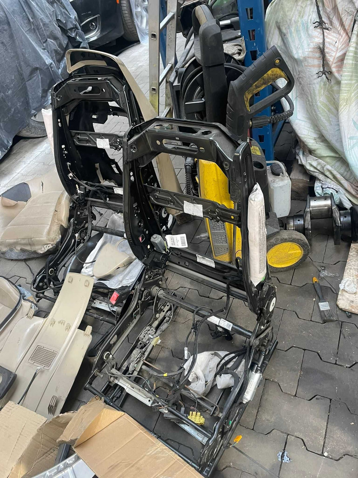 Fotele do Mercedes W 207 kabrio - Seat for Car: picture 1 Fotele do Mercedes W 207 kabrio - Seat for Car: picture 1