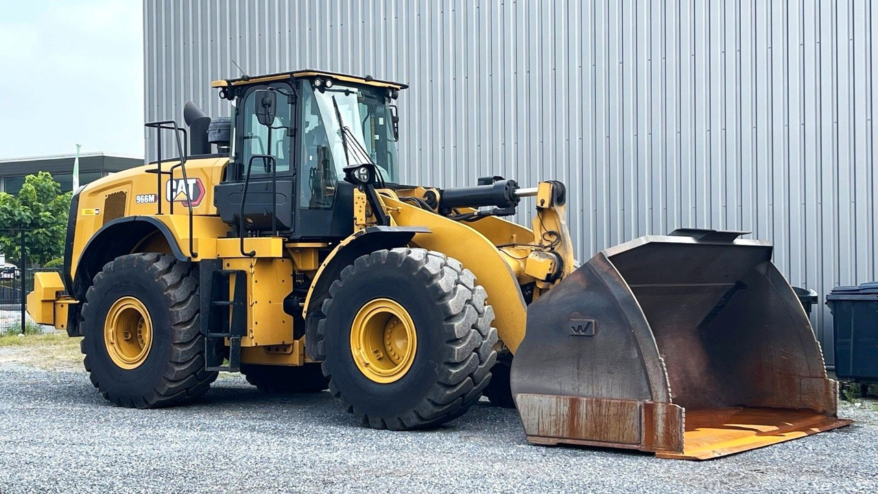 CAT 966M - Wheel loader: picture 2 CAT 966M - Wheel loader: picture 2