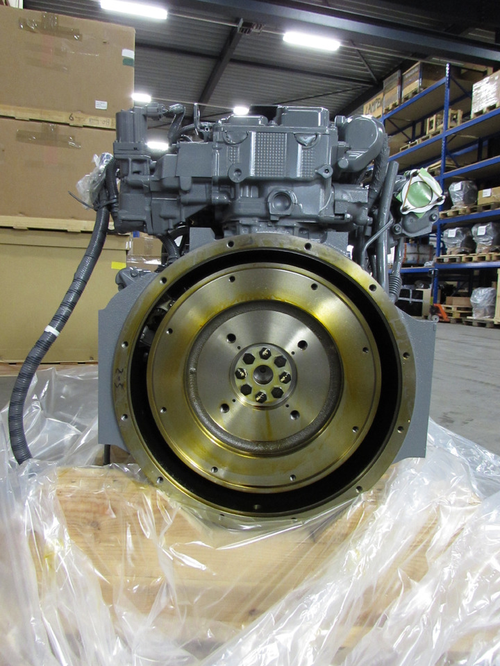 Isuzu 4JJ1XYSS-01 - Engine for Excavator: picture 2 Isuzu 4JJ1XYSS-01 - Engine for Excavator: picture 2