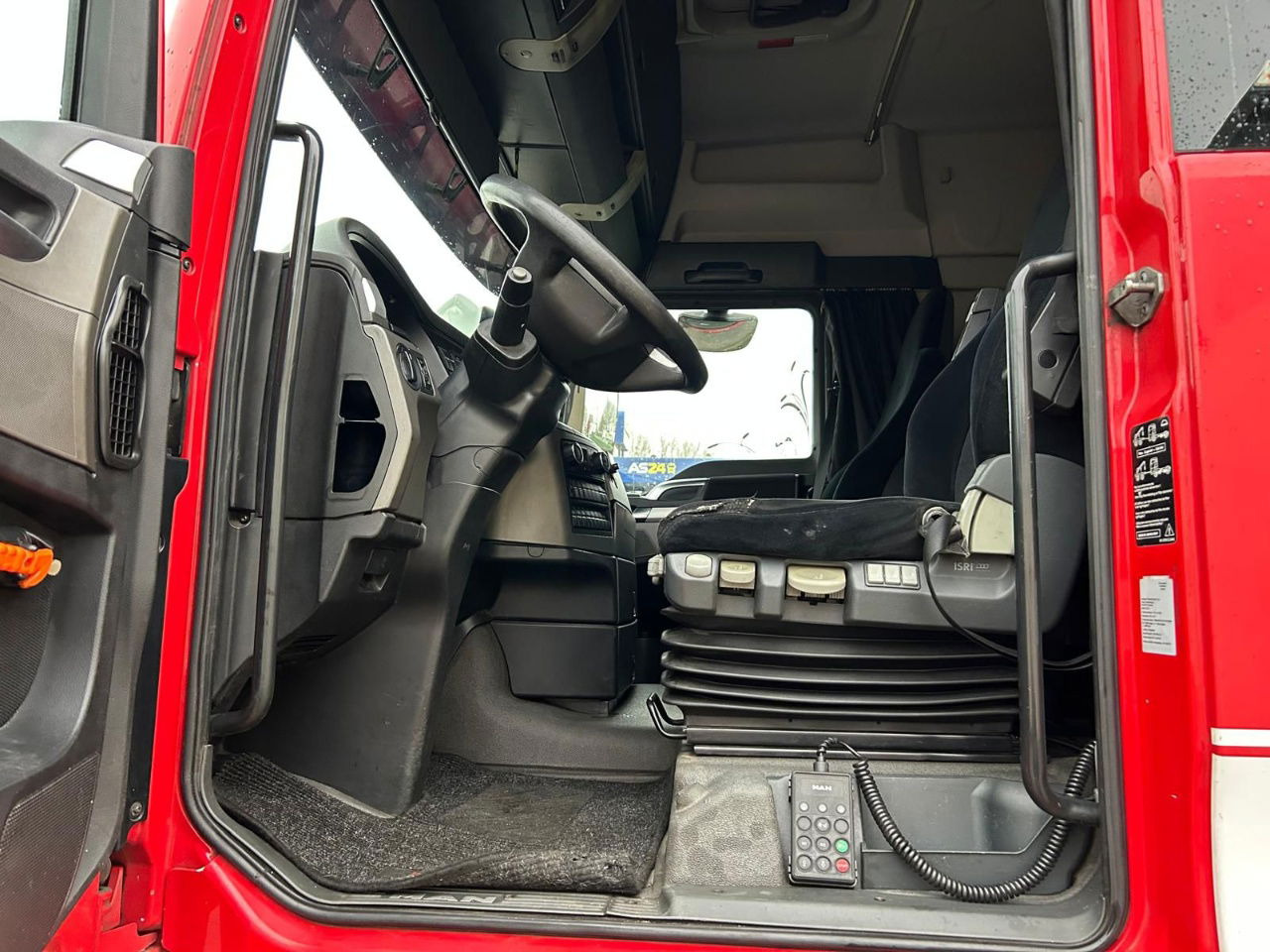 MAN TGX 18.440 Euro 5 / BJ. 2011 / 440PK - Tractor unit: picture 4 MAN TGX 18.440 Euro 5 / BJ. 2011 / 440PK - Tractor unit: picture 4