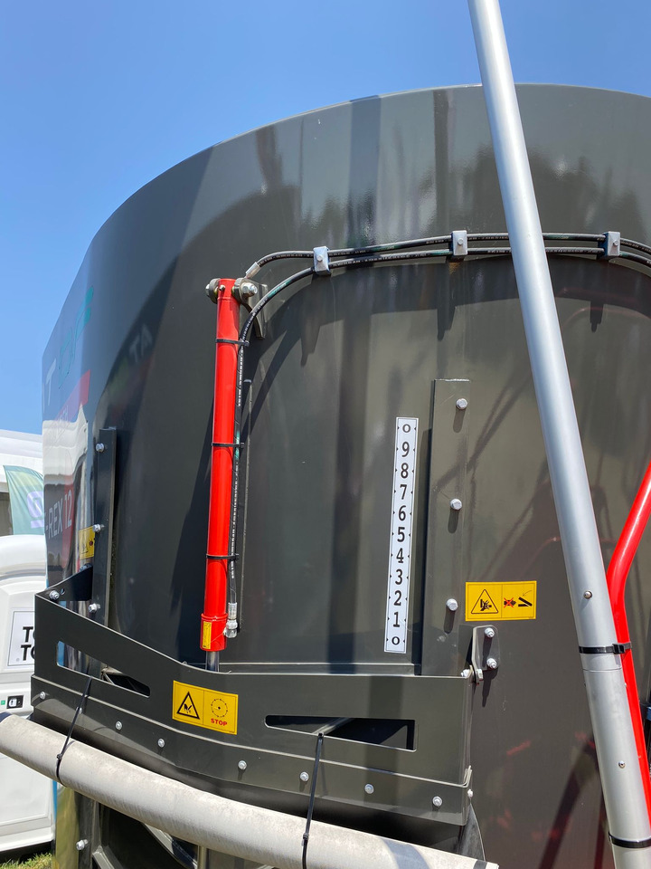 Ando Tech Futtermischwagen / Feed mixer / Melangeuse / Carro di alimentazione / Remolque alimentador / Кормораздатчик / Wóz paszowy T-REX 24 m3 on lease Ando Tech Futtermischwagen / Feed mixer / Melangeuse / Carro di alimentazione / Remolque alimentador / Кормораздатчик / Wóz paszowy T-REX 24 m3: picture 14 Ando Tech Futtermischwagen / Feed mixer / Melangeuse / Carro di alimentazione / Remolque alimentador / Кормораздатчик / Wóz paszowy T-REX 24 m3 on lease Ando Tech Futtermischwagen / Feed mixer / Melangeuse / Carro di alimentazione / Remolque alimentador / Кормораздатчик / Wóz paszowy T-REX 24 m3: picture 14