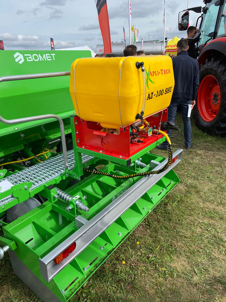 Bomet Kartoffelpflanzmaschine / Potato planter / Planteuse de pomme de terre / Piantapatate / Sadzarka ziemniaków - Potato planter: picture 3 Bomet Kartoffelpflanzmaschine / Potato planter / Planteuse de pomme de terre / Piantapatate / Sadzarka ziemniaków - Potato planter: picture 3