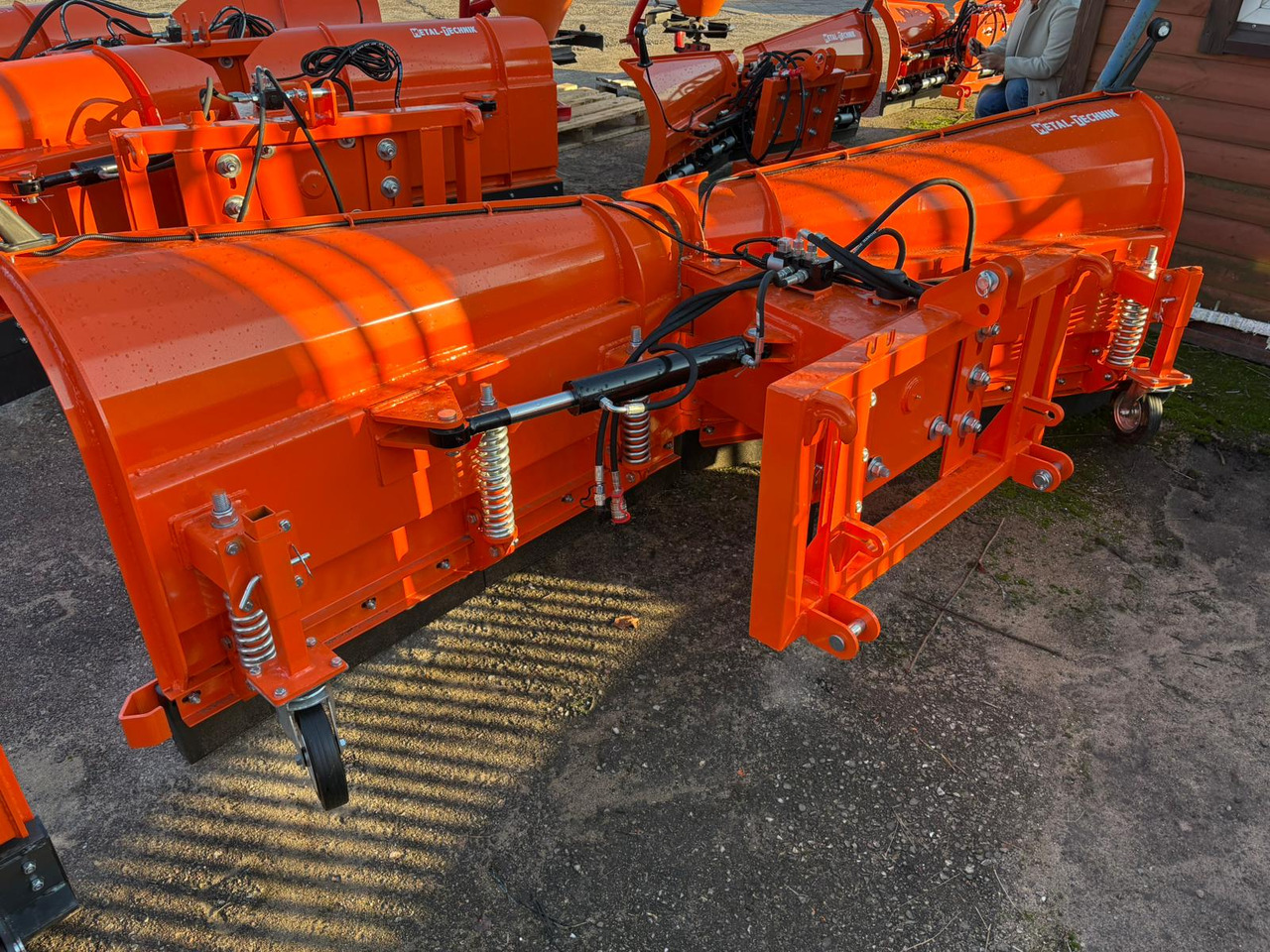 METAL-TECHNIK Schneeschild / Snow plow / Lame à neige / Sgombraneve dritto / Снегоочистель / Pług odśnieżny 3 m - Snow plough for Snow plough: picture 3 METAL-TECHNIK Schneeschild / Snow plow / Lame à neige / Sgombraneve dritto / Снегоочистель / Pług odśnieżny 3 m - Snow plough for Snow plough: picture 3