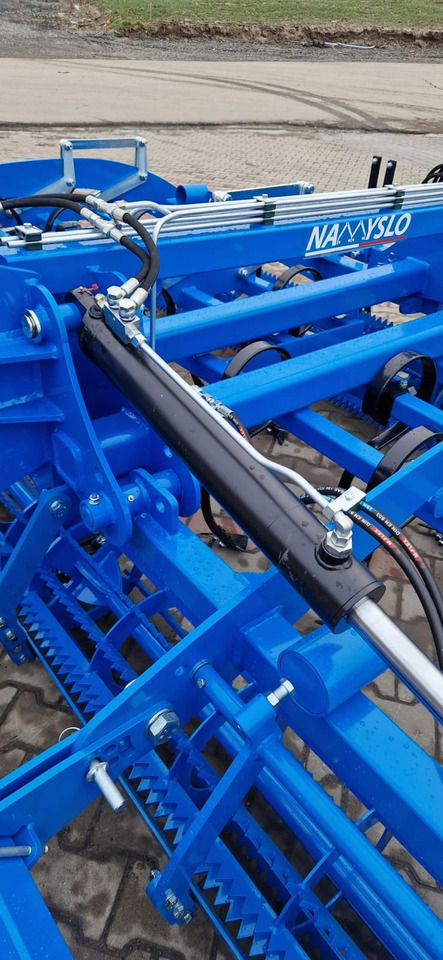New Cultivator Namyslo Saatbettbereitung / Seedbed preparation / Combiné de préparation / Sembradora / Посевной агрегат / Agregat uprawowy 5 m: picture 6