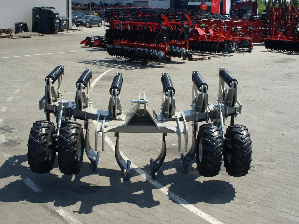 ROLEX Tiefenlockerer / Subsoiler / Décompacteur / Dissodatori / Subsolador / Глубокорыхлитель / Głębosz typ V 3 m - Subsoiler: picture 5 ROLEX Tiefenlockerer / Subsoiler / Décompacteur / Dissodatori / Subsolador / Глубокорыхлитель / Głębosz typ V 3 m - Subsoiler: picture 5