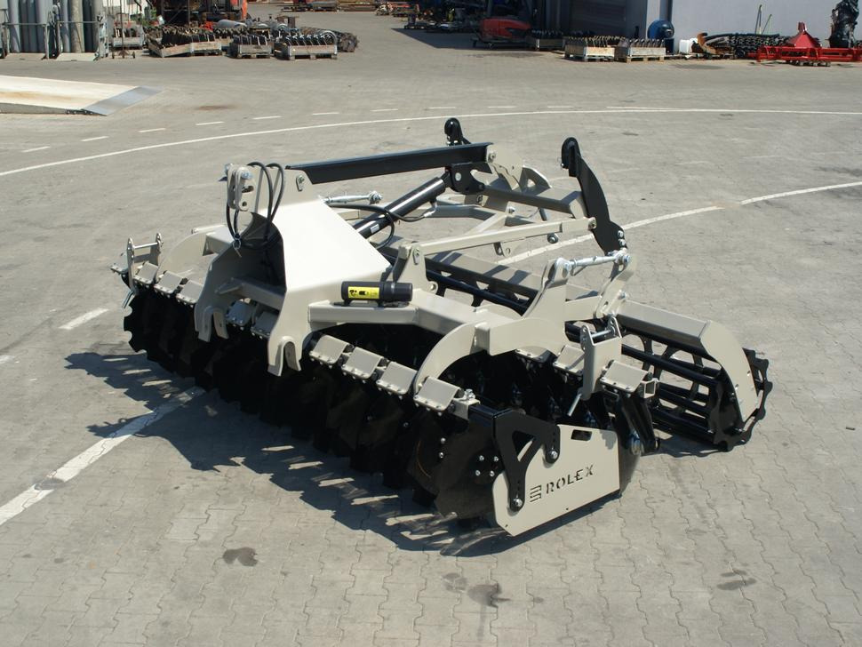 Rolex Scheibenegge / Disc harrow with hydropack / Déchaumeur à disques avec support semoir / Erpice a dischi / Cultivador de discos con hydropack / Дисковая борона с гидропаком 3 m - Disc harrow: picture 2 Rolex Scheibenegge / Disc harrow with hydropack / Déchaumeur à disques avec support semoir / Erpice a dischi / Cultivador de discos con hydropack / Дисковая борона с гидропаком 3 m - Disc harrow: picture 2